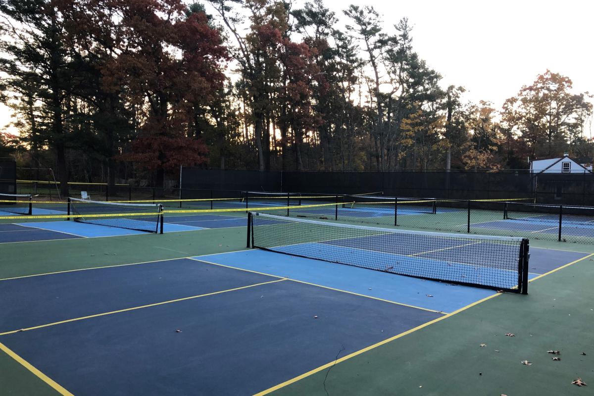 Pickleball Courts 